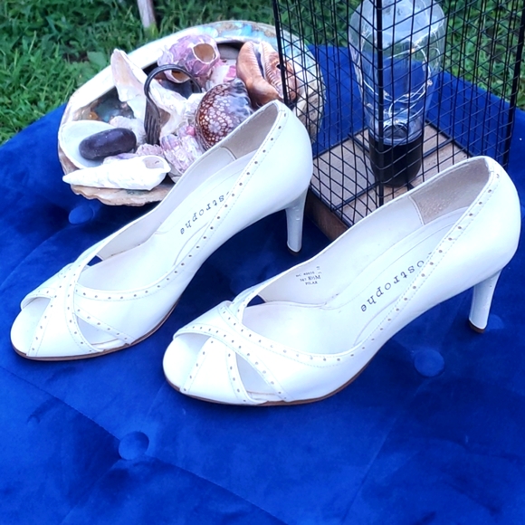 Peep-toe Pin-up Heels 👠 - Picture 4 of 6